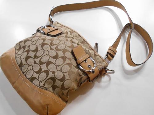 リサイクルショップの古着