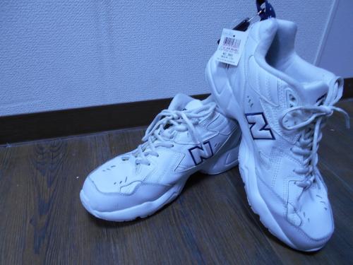 古着のスニーカー