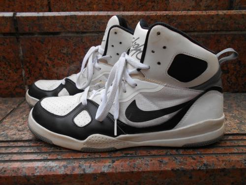 スニーカーの古着