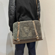 「ラグジュアリーブランドのLOUIS VUITTON 」