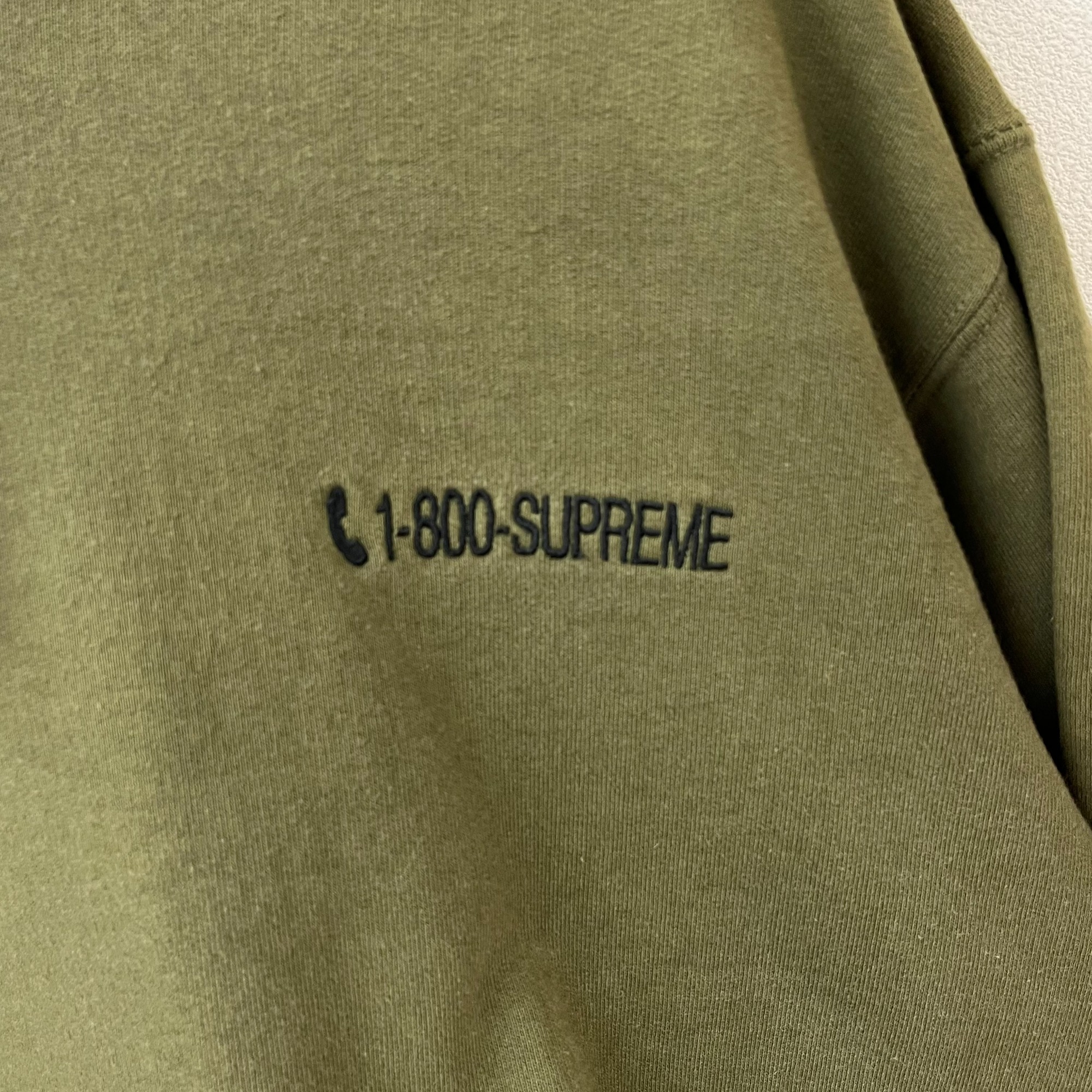 supreme シュプリーム　カレンダー2001 希少　レア シュプリーム 2001 カレンダー SUPREME
