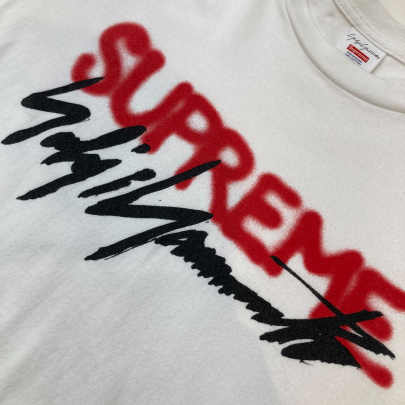 「ストリートブランドのSUPREME 」