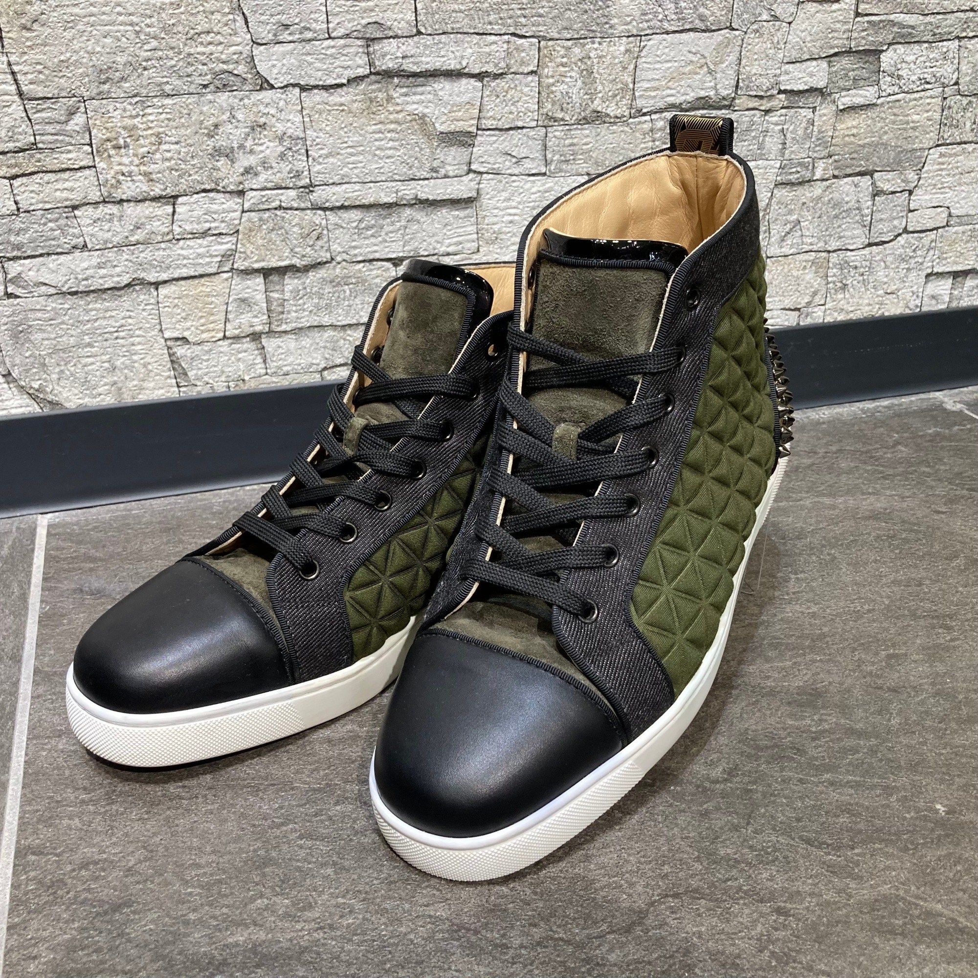 Christian Louboutin】Louis Spikes[2024.10.24発行]｜トレファク