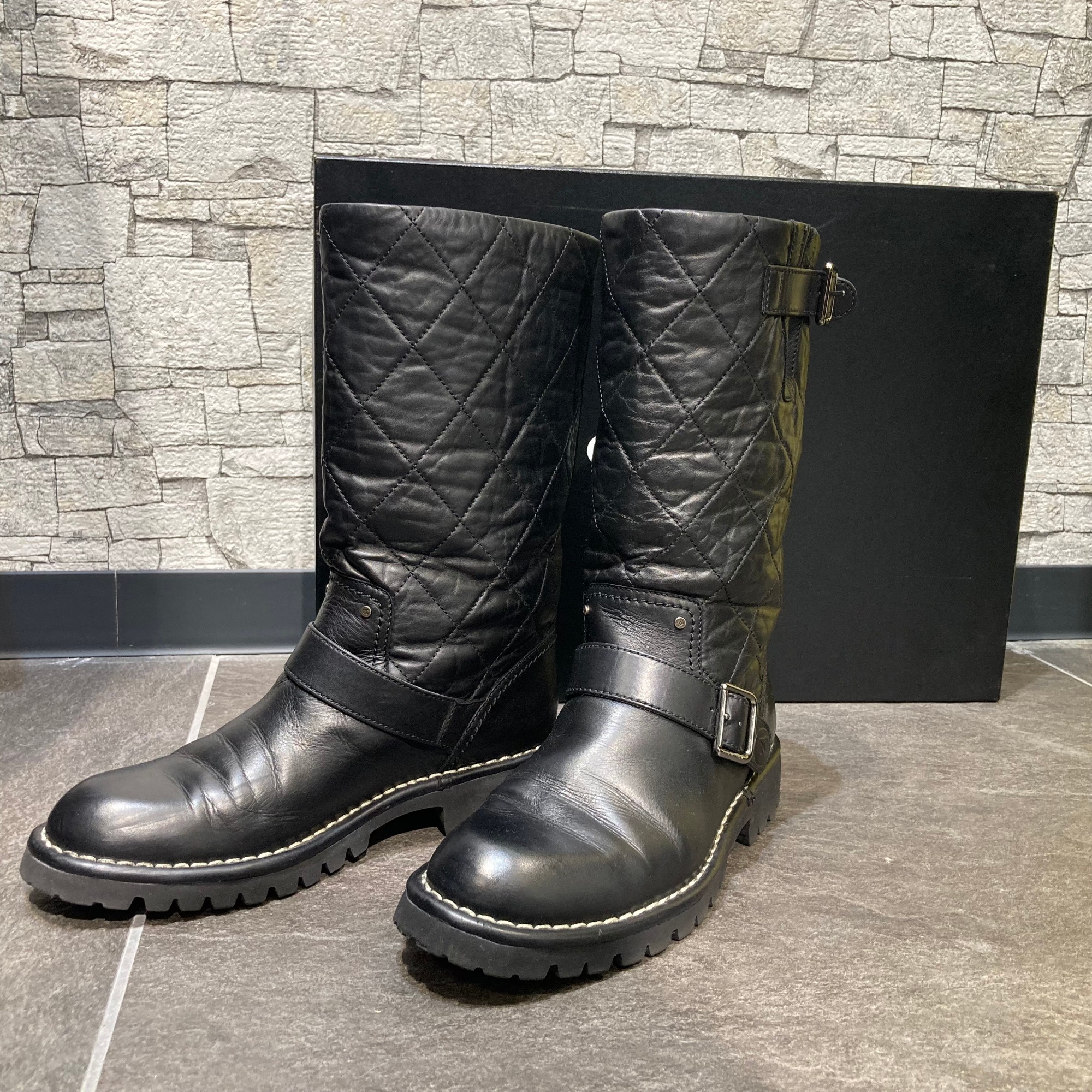 CHANEL ブラック エンジニアブーツ キルティング 天白】【セール】【CHANEL】シャネル キルティングエンジニア