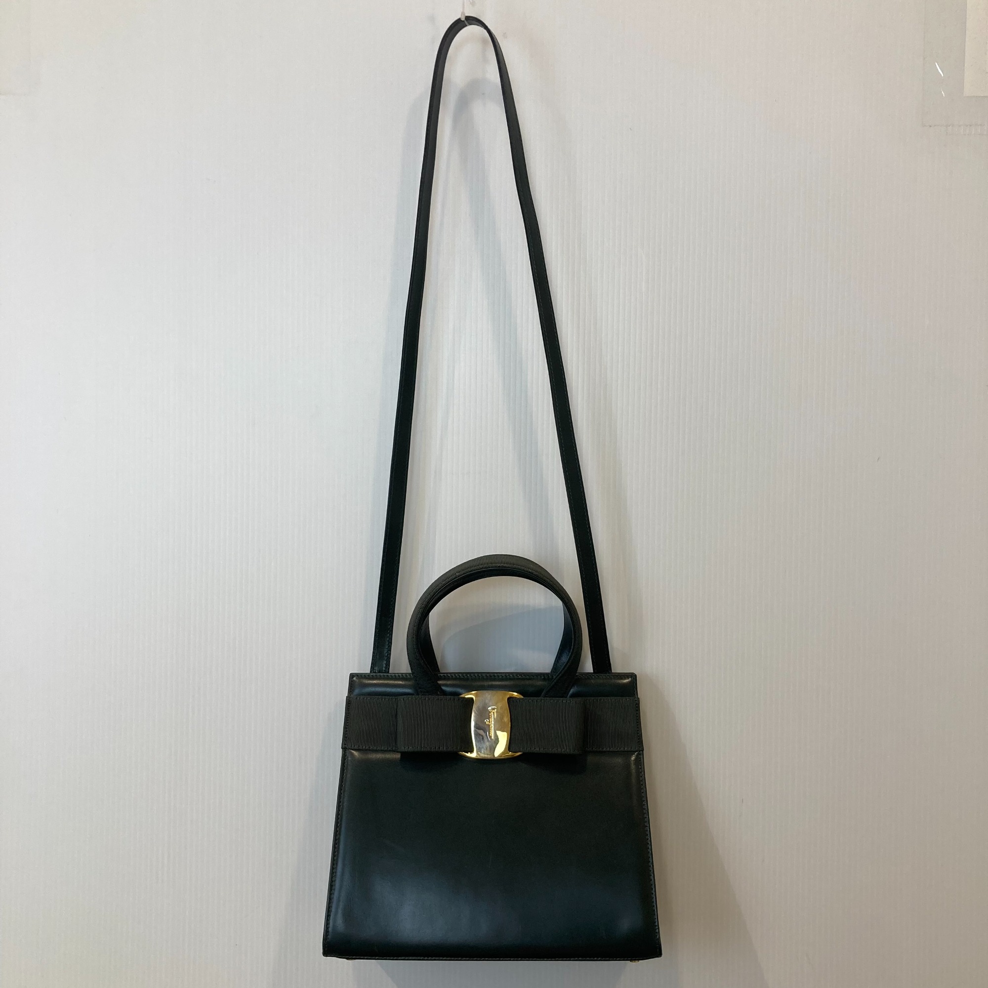 Salvatore Ferragamo】ヴァラリボン 2WAY ハンドバッグ[2024.12.02発行