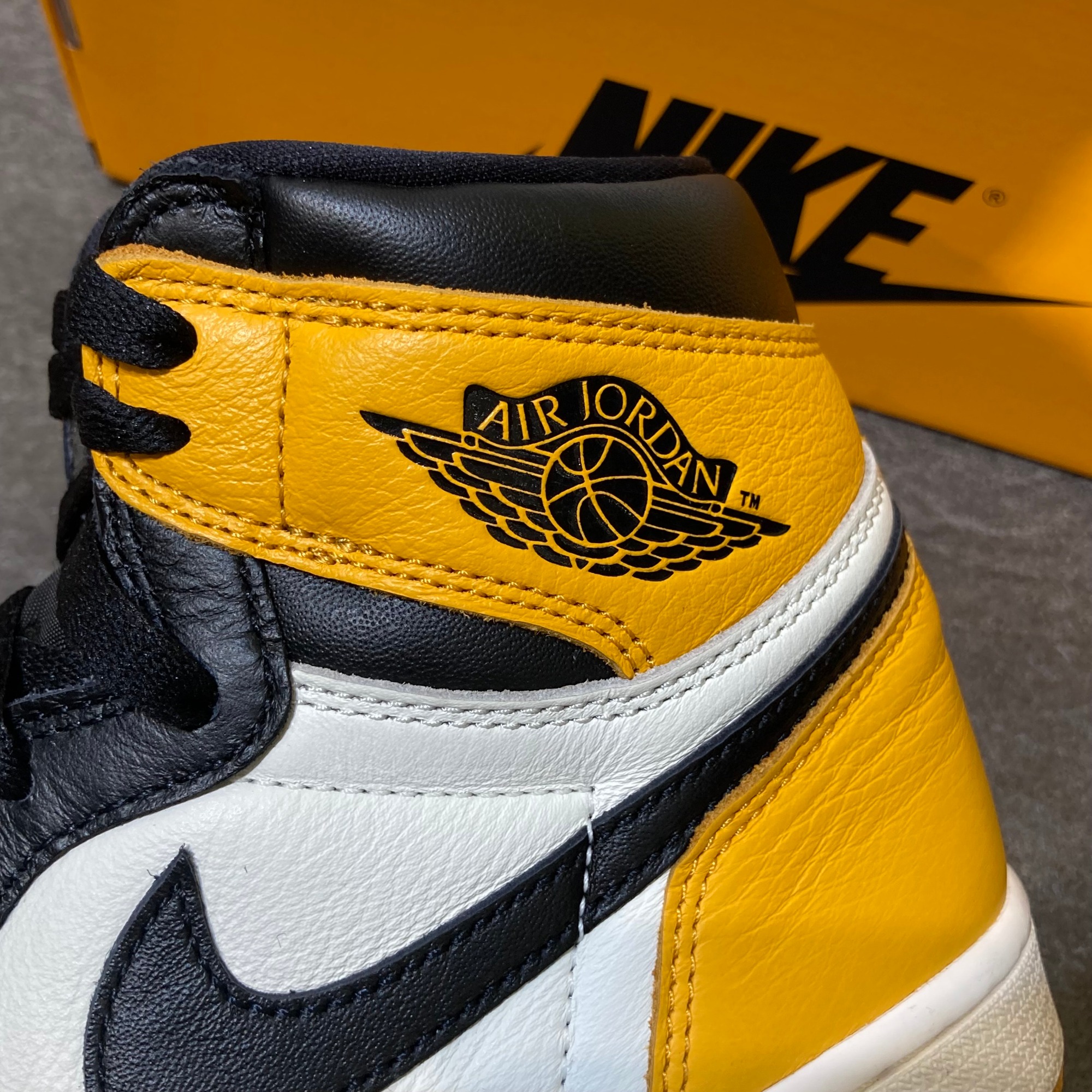 NIKE】Air Jordan 1 Retro High OG Taxi [2025.01.18発行]｜トレファク 