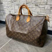 「ラグジュアリーブランドのLOUIS VUITTON 」