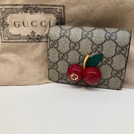 【GUCCI】GGスプリーム チェリー コンパクトウォレット