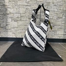 「インポートブランドのALEXANDER WANG 」