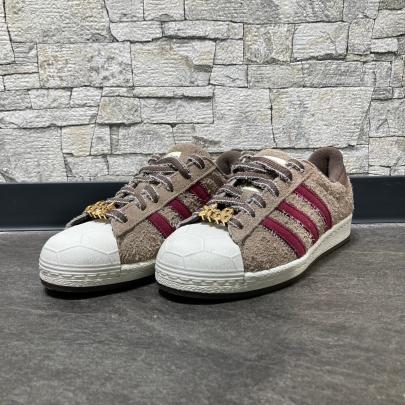「ストリートブランドのadidas × TMNT 」