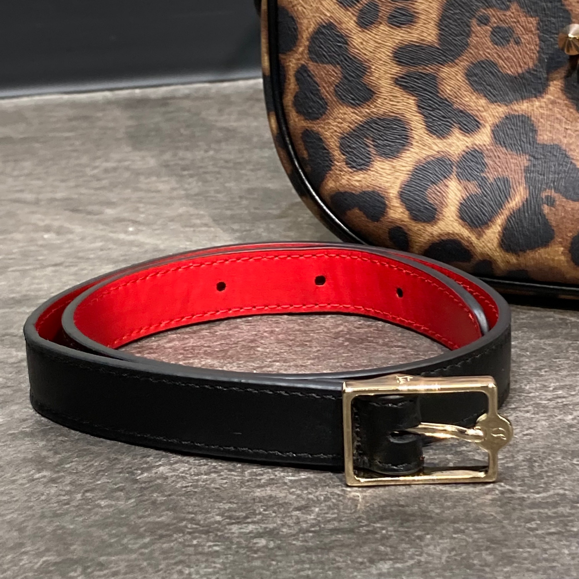 Christian Louboutin】カラスキー ミニ レオパードショルダー