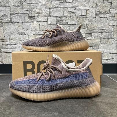 「ストリートブランドのadidas 」