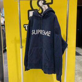 「ストリートブランドのSUPREME 」