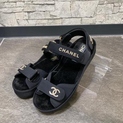 「ラグジュアリーブランドのCHANEL 」