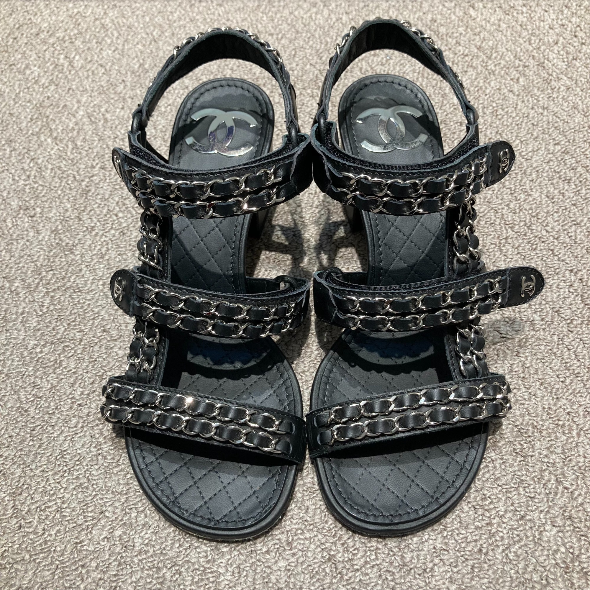 CHANEL ブラック ストラップサンダル 高ヒール CHANEL】ストラップサンダル[2025.08.26発行]｜トレファク