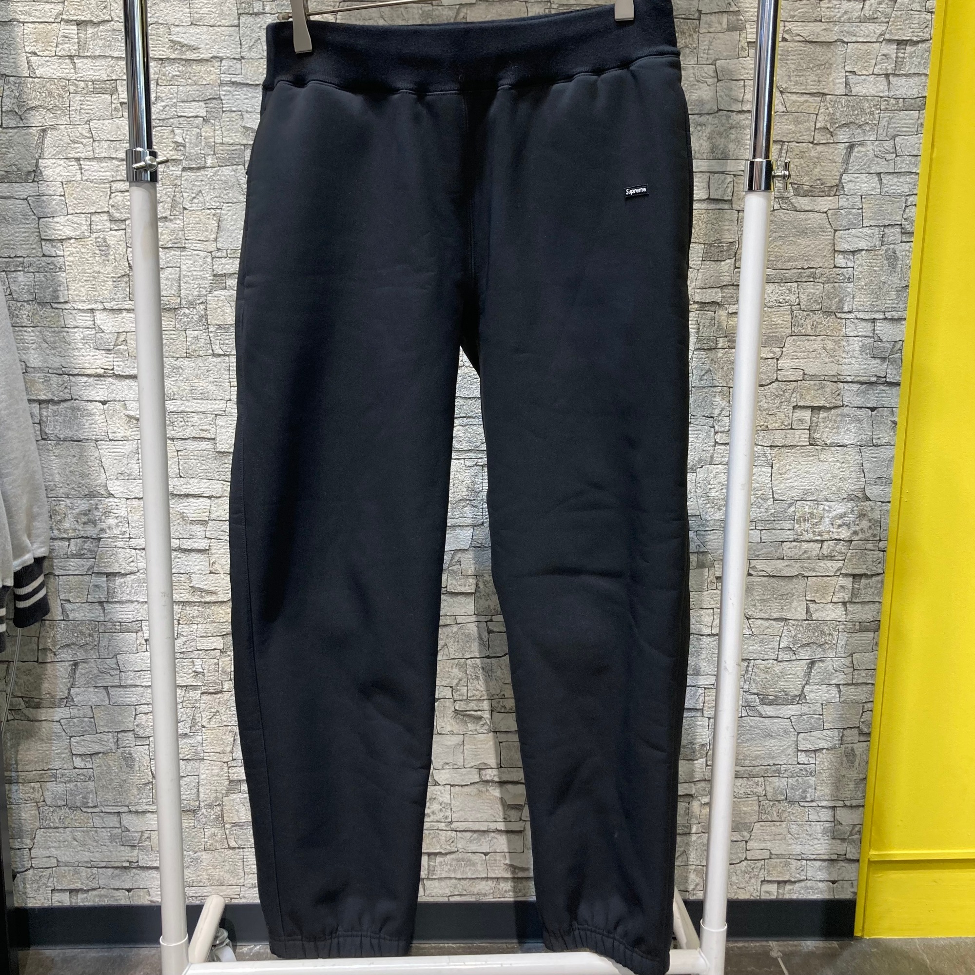 SUPREME】 WINDSTOPPER Sweatpant [2025.10.10発行]｜トレファク