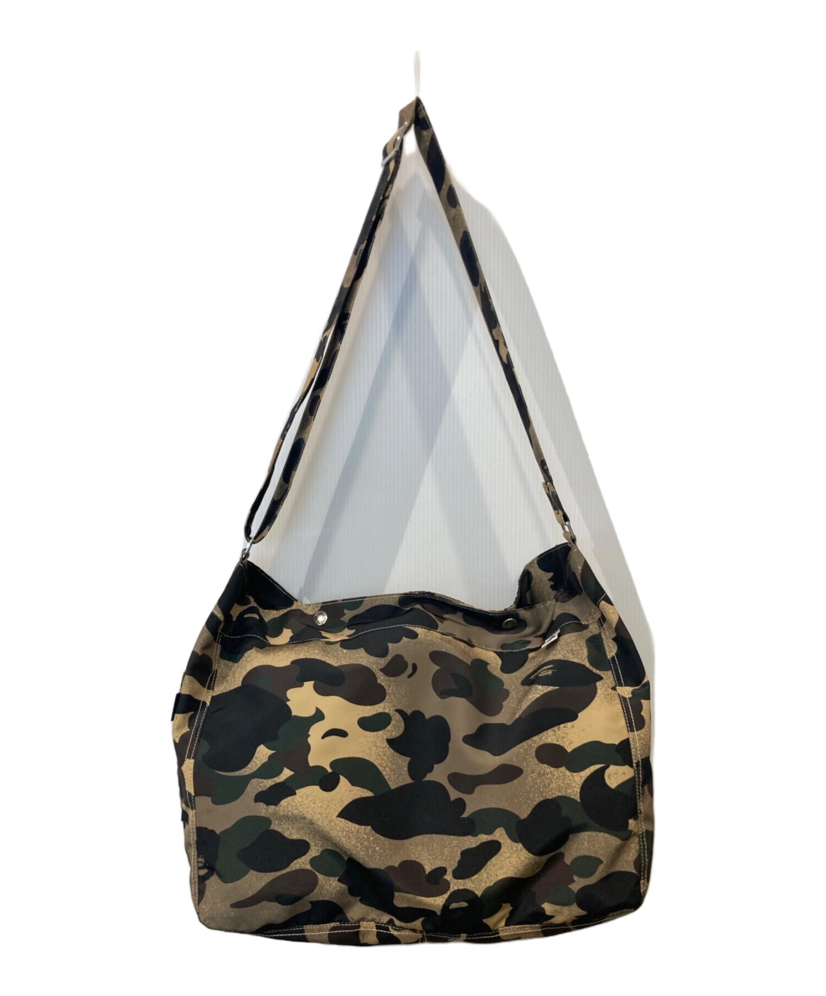 A BATHING APE / ア ベイシング エイプ】カモフラージュメッセンジャー