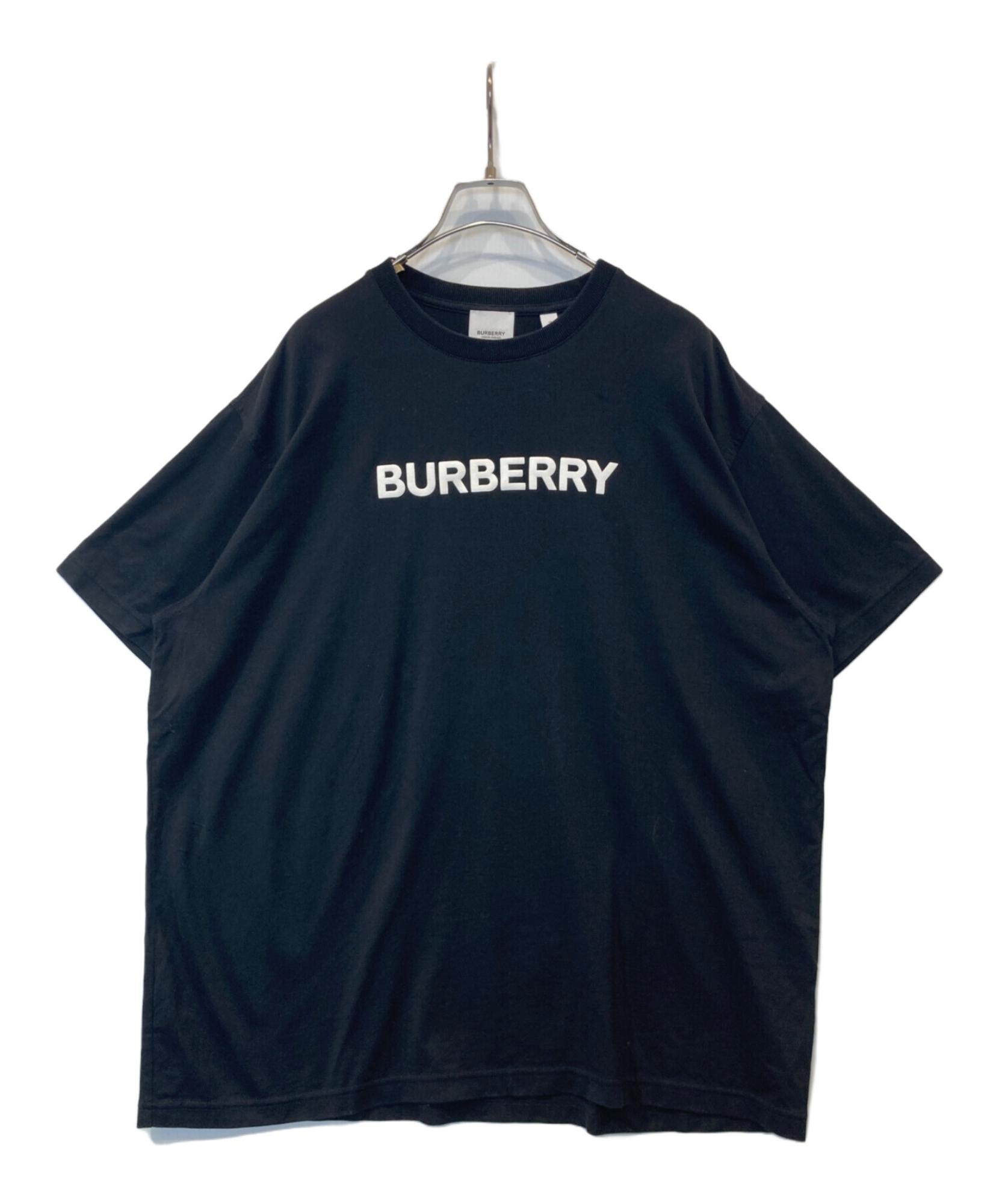 BURBERRY　ロゴTシャツ Burberry flocked-logo T-shirt | Black | FARFETCH