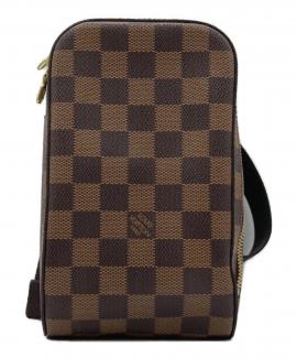 「ラグジュアリーブランドのLOUIS VUITTON 」