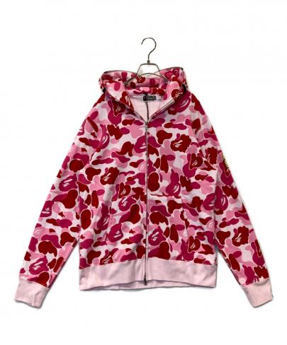 「ストリートブランドのA BATHING APE 」
