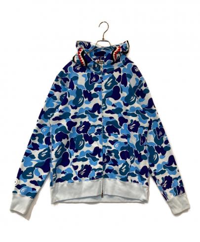 「ストリートブランドのA BATHING APE 」