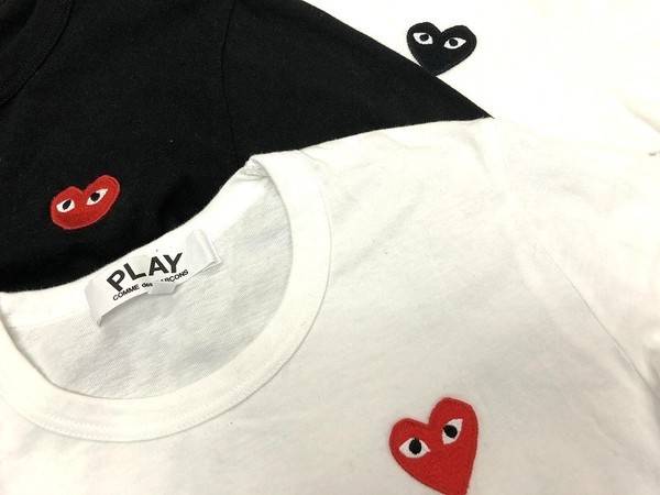 シンプルなワンポイントTEE！ PLAY COMME des GARCONS/プレイ