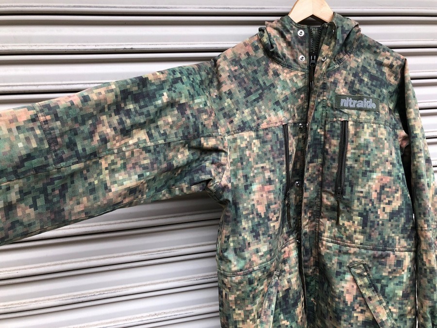 NITRAID（ナイトレイド） モザイクマウンテンパーカー入荷致しました 
