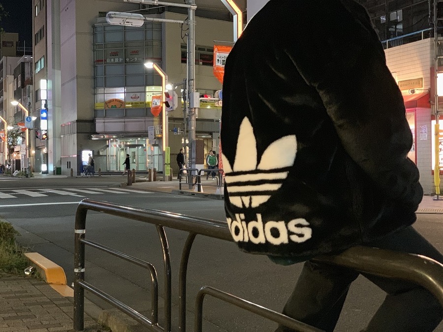 【Lサイズ】フェイクファージャケット・adidas