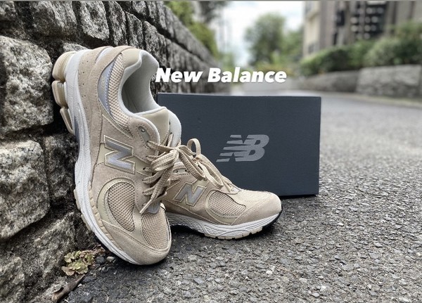 メンズ New Balance ML2002R2 のサイズ