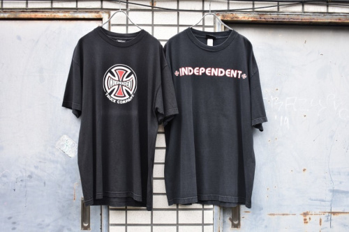 【INDEPENDENT/インディペンデント】90sのプリントTシャツ2枚