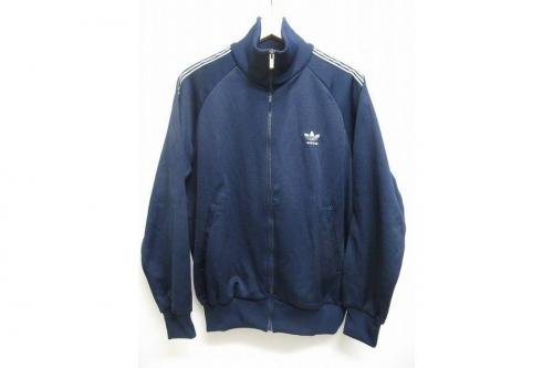 adidasのトラックジャケット