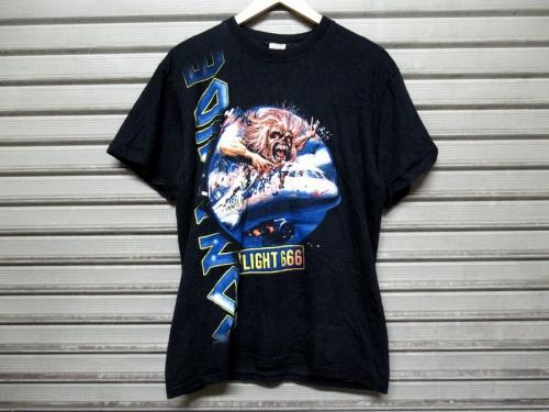 フルーツオブザルームのTシャツ