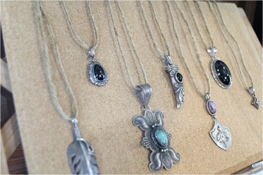 Indian jewelry/インディアンジュエリー】ホピ族、ナバホ族など