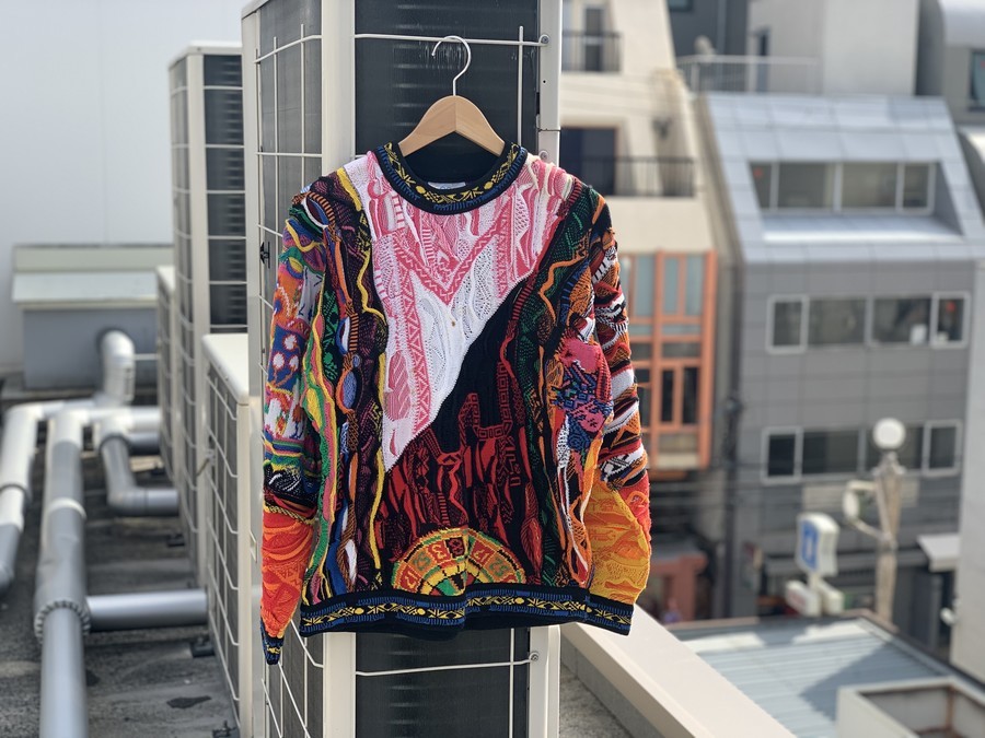 【Coogi/クージー】古着定番ニットブランド・3Dコラージュニットが買い取り入荷。[2021.03.21発行]