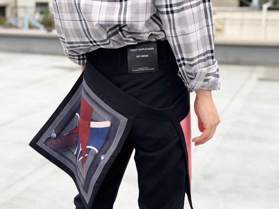 RAF SIMONS ROBERT MAPPLETHORPE エプロンパンツ RAF SIMONS MAPPLETHORPE BONDAGE PANTS WITH PINK LILIES