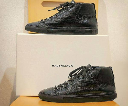 THOM BROWNEのトムブラウン