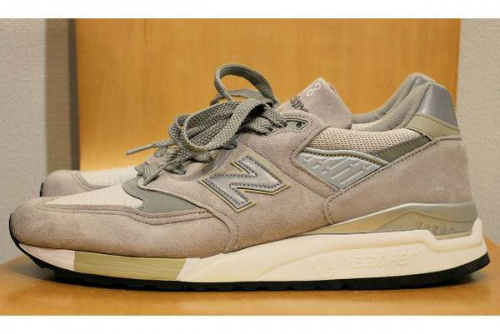 ニューバランス