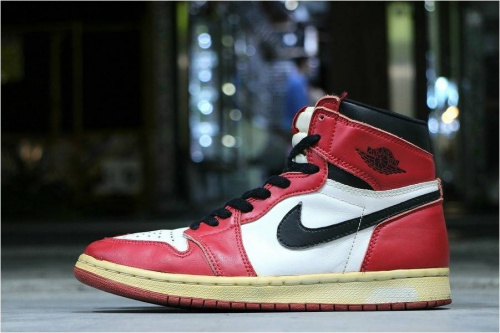 プレミア物買取速報！！AIR JORDAN 1(ジョーダン1) 94年復刻買取
