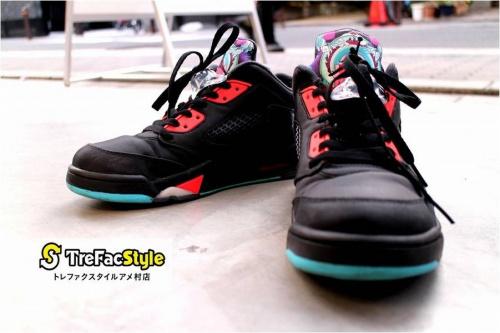 高いのスニーカー