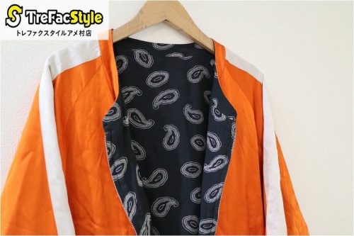 古着屋のネオンサイン