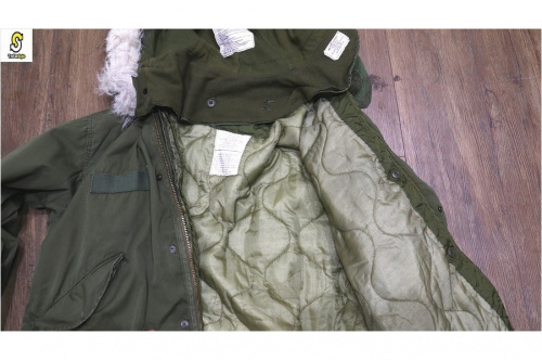 ヴィンテージアイテムのアメ村