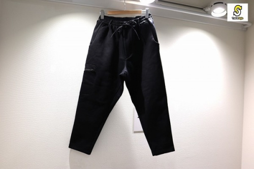 ワイスリー×アディダスのスウェットパンツ