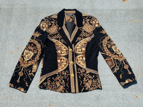VERSACE のヴェルサーチ