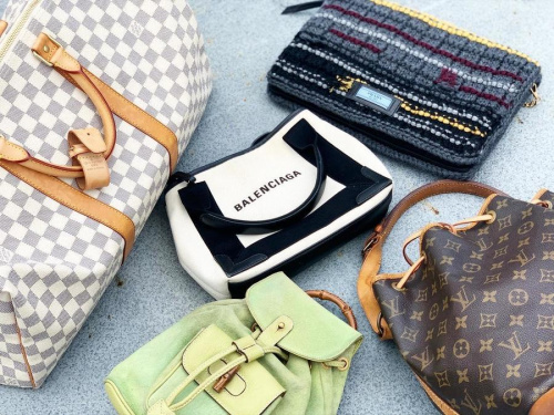 ラグジュアリーブランドのLOUIS VUITTON 　