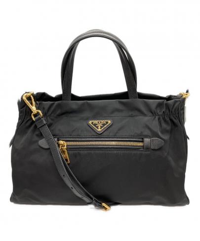「ラグジュアリーブランドのPRADA 」