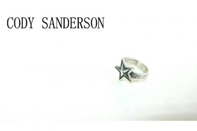 「Cody Sandersonのコディ 」