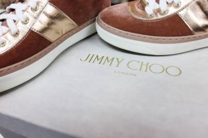 「JIMMY　CHOOのジミーチュウ 」