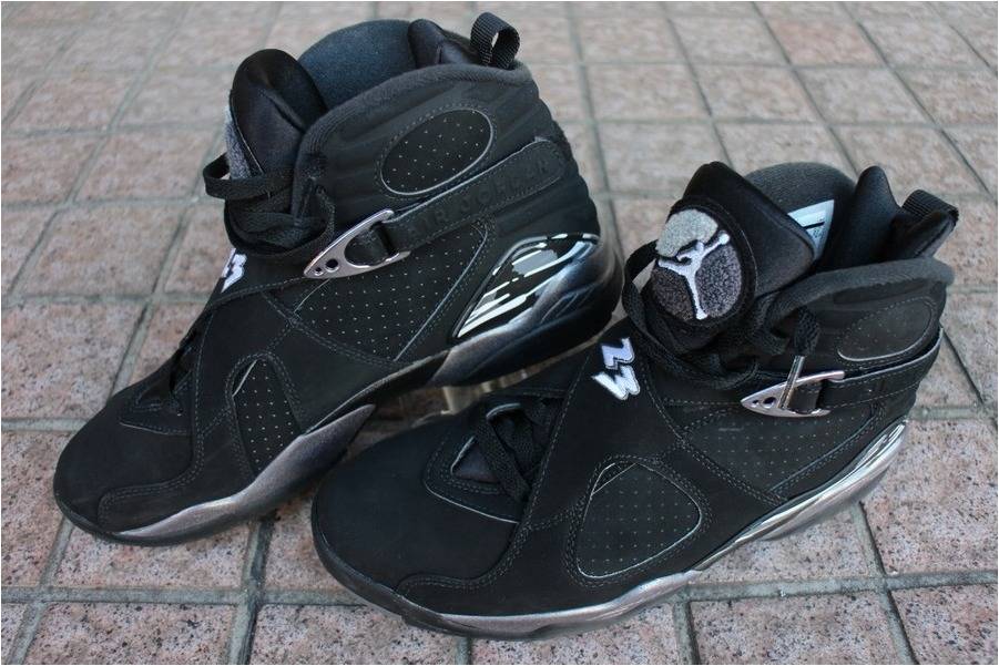 人気モデル入荷！ AIR JORDAN 8 RETRO 