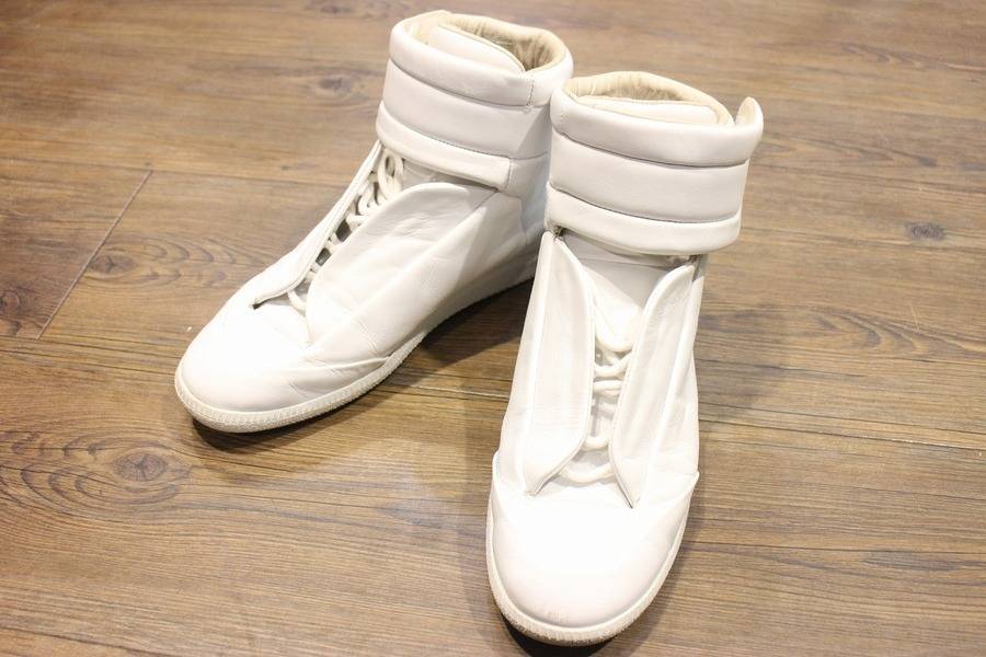 マルジェラからインパクト抜群のハイカットスニーカーが入荷しました