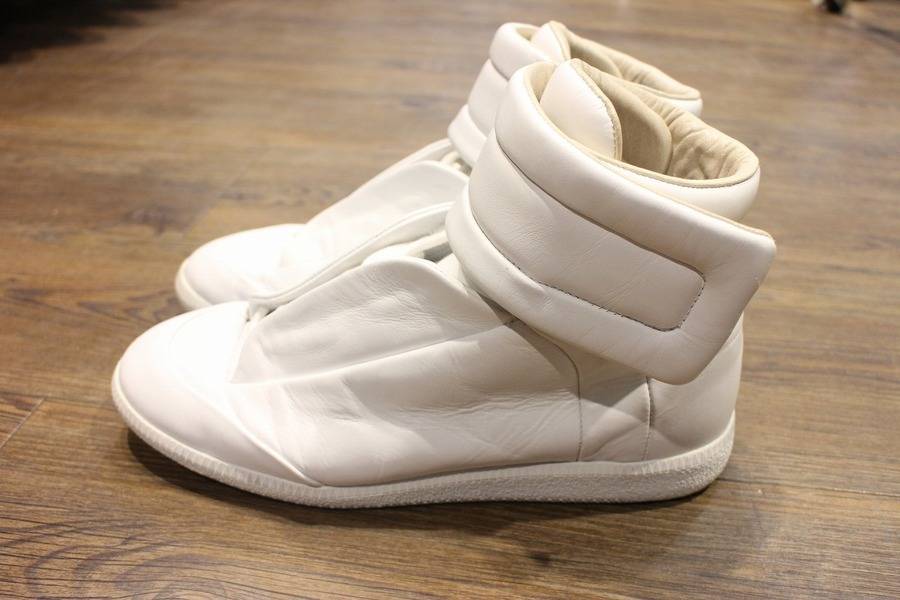 マルジェラからインパクト抜群のハイカットスニーカーが入荷しました